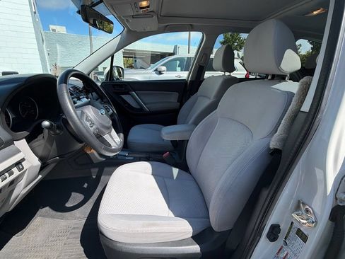 Used 2017 Subaru Forester 2.5i Premium w/ Popular Package #2A AWD/4WD image 3