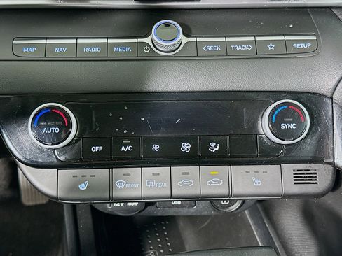 Used 2023 Hyundai Elantra SEL w/ Convenience Package FWD image 24