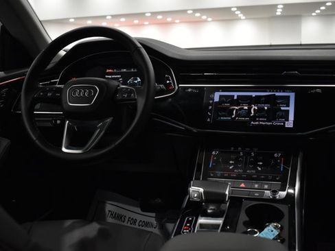 Used 2025 Audi Q8 Premium Plus w/ Premium Plus Package image 19