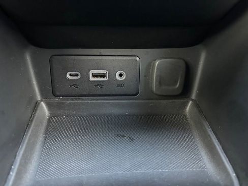 Certified 2024 GMC Terrain SLE image 32