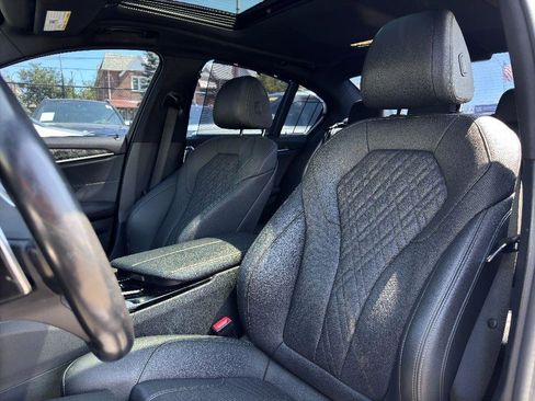 Used 2022 BMW 530i w/ Executive Package image 15