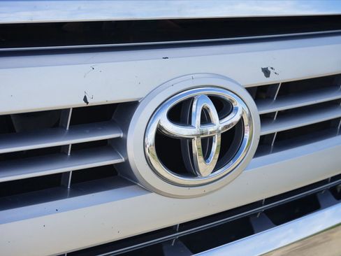 Used 2014 Toyota Tundra 1794 Edition image 6