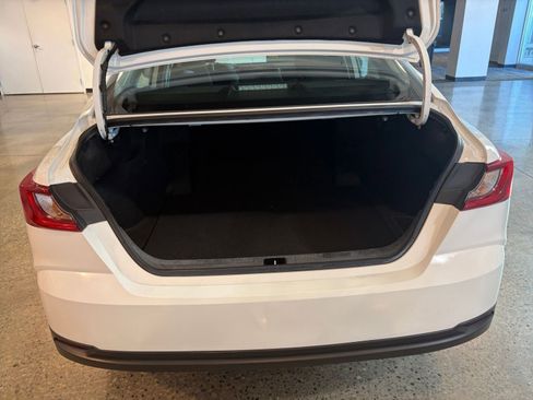 Used 2025 Toyota Camry LE image 30