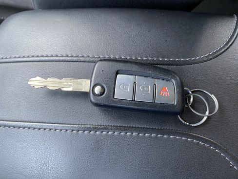 Used 2020 Nissan Rogue S AWD/4WD image 36