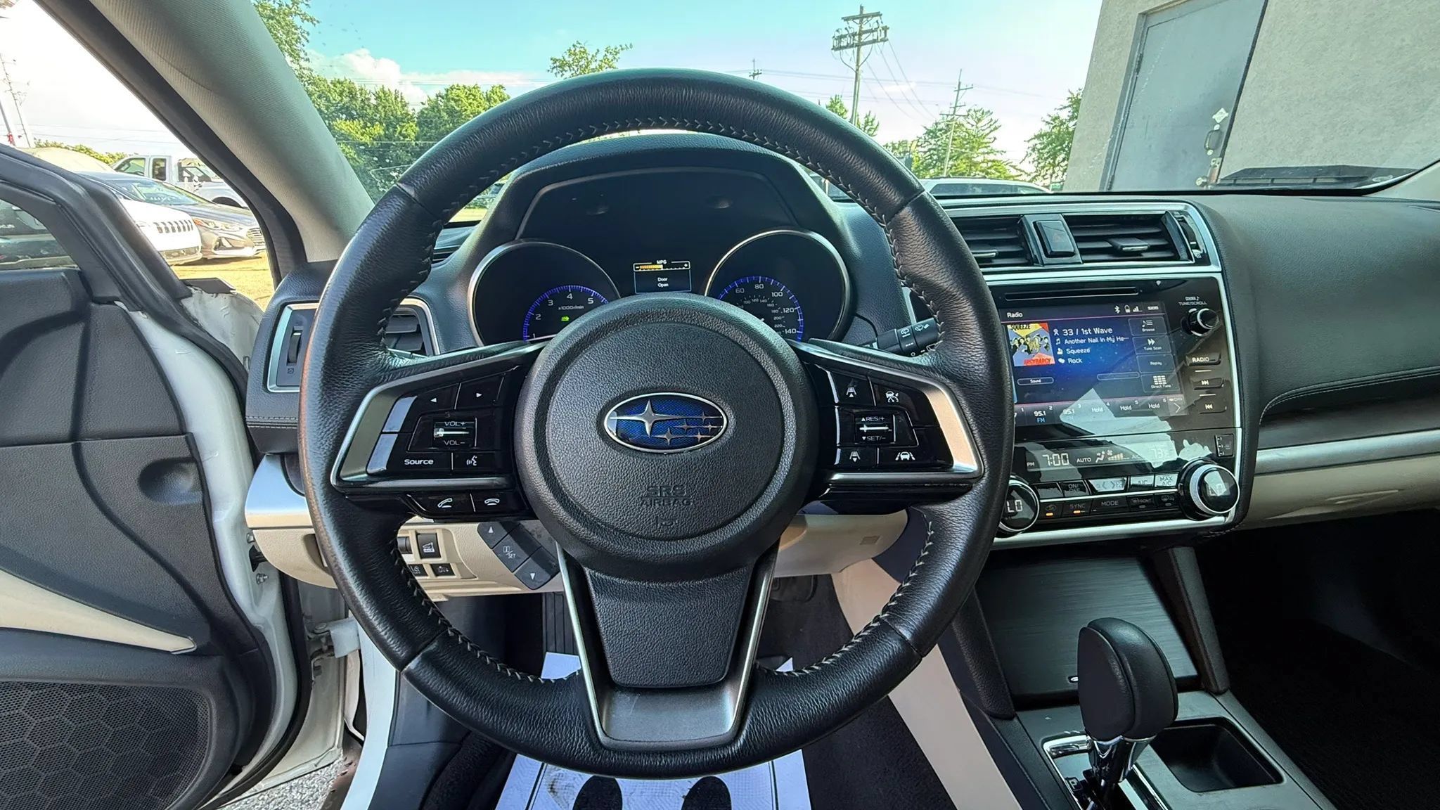 Used 2019 Subaru Outback 2.5i Limited AWD/4WD image 14