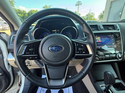 Used 2019 Subaru Outback 2.5i Limited AWD/4WD image 14