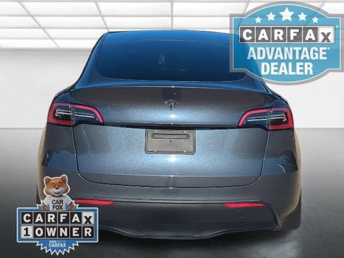 Used 2023 Tesla Model Y Performance image 26