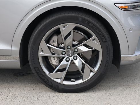 Used 2023 Genesis Electrified GV70 AWD/4WD image 11