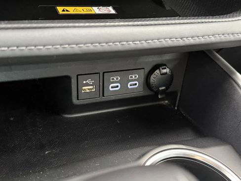 Used 2025 Toyota Highlander XSE AWD/4WD image 23