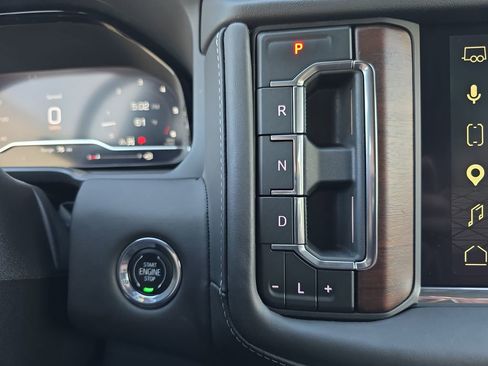 Used 2023 GMC Yukon Denali Ultimate w/ LPO, Floor Liner Package AWD/4WD image 21
