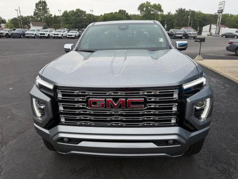 Used 2025 GMC Canyon Denali AWD/4WD image 12