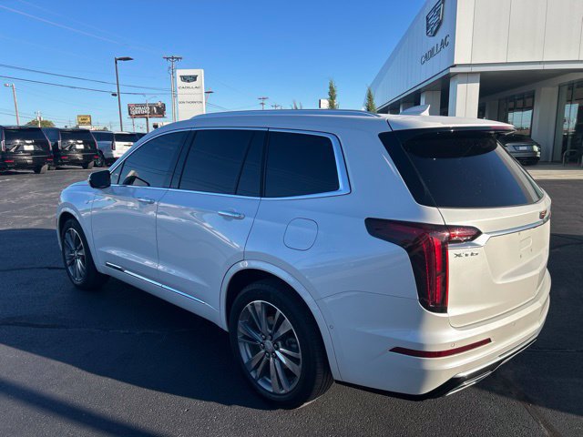 Used 2022 Cadillac XT6 Premium Luxury w/ Technology Package FWD image 9