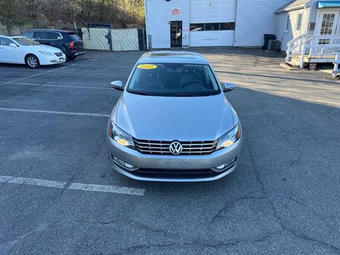 Used 2012 Volkswagen Passat 2.5 SEL Premium FWD image 10