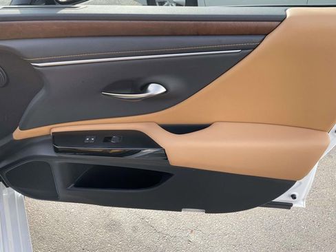 Used 2024 Lexus ES 350 w/ Premium Package image 45