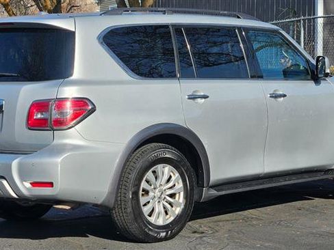 Used 2017 Nissan Armada SV image 5
