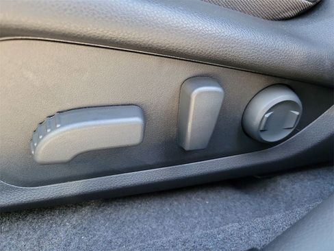 New 2026 Subaru Crosstrek 2.5i Limited w/ Crosstrek Mirror Package image 17