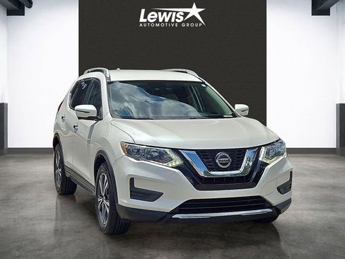 Used 2019 Nissan Rogue SV w/ Premium Package FWD image 6