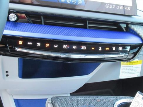 New 2026 Cadillac Optiq Sport 2 image 24