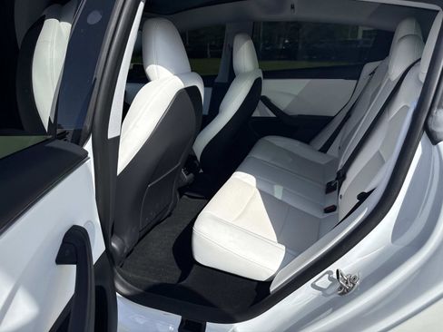 Used 2024 Tesla Model 3 Standard Range image 15