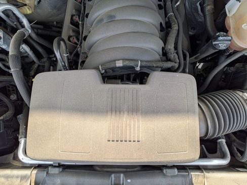 Used 2021 Chevrolet Tahoe Z71 image 35