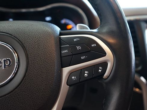 Used 2018 Jeep Grand Cherokee Summit AWD/4WD image 38