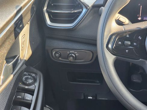 Used 2026 Chevrolet TrailBlazer LS w/ LS Convenience Package image 11