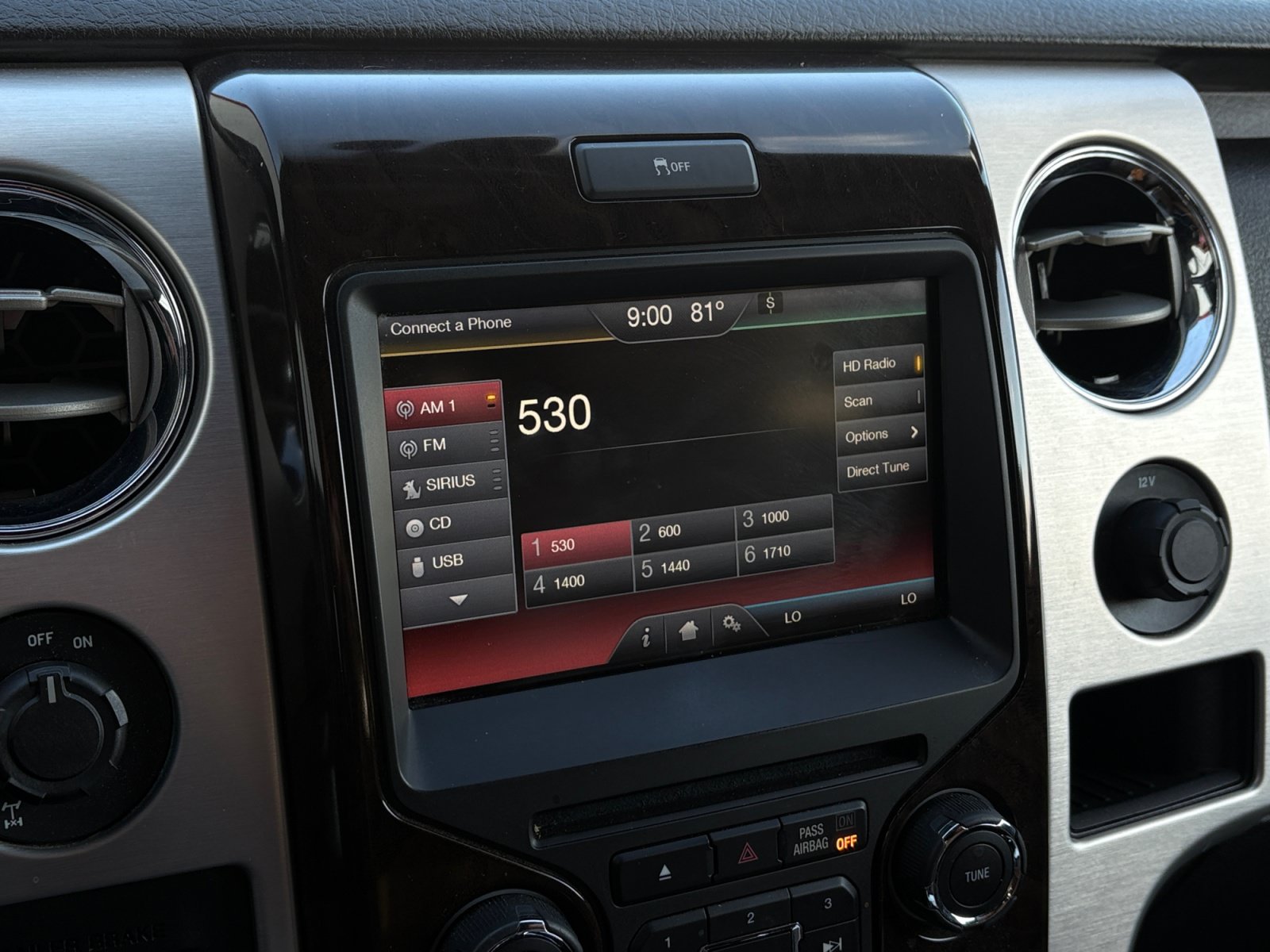 Used 2014 Ford F150 Platinum RWD image 16