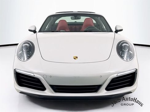 Used 2019 Porsche 911 Targa 4S image 2