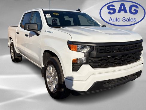 Used 2026 Chevrolet Silverado 1500 Custom image 2
