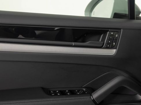 Certified 2026 Porsche Cayenne E-Hybrid AWD/4WD image 21