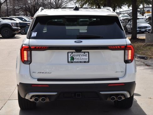 Certified 2025 Ford Explorer Platinum w/ Ultimate Package image 9