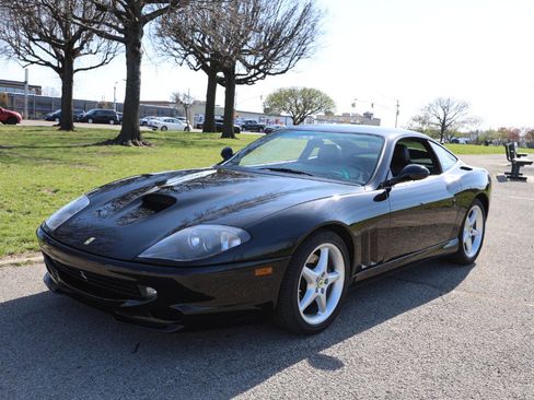 Used 1998 Ferrari 550 Maranello Coupe RWD image 2