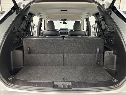 Used 2025 Mitsubishi Outlander SE FWD image 34