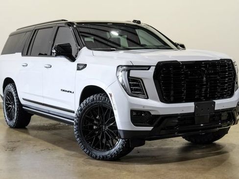 Used 2026 GMC Yukon XL Denali Ultimate AWD/4WD image 9