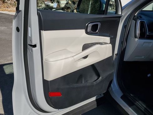 New 2026 Kia Sorento S w/ S Panoramic Sunroof Package FWD image 17