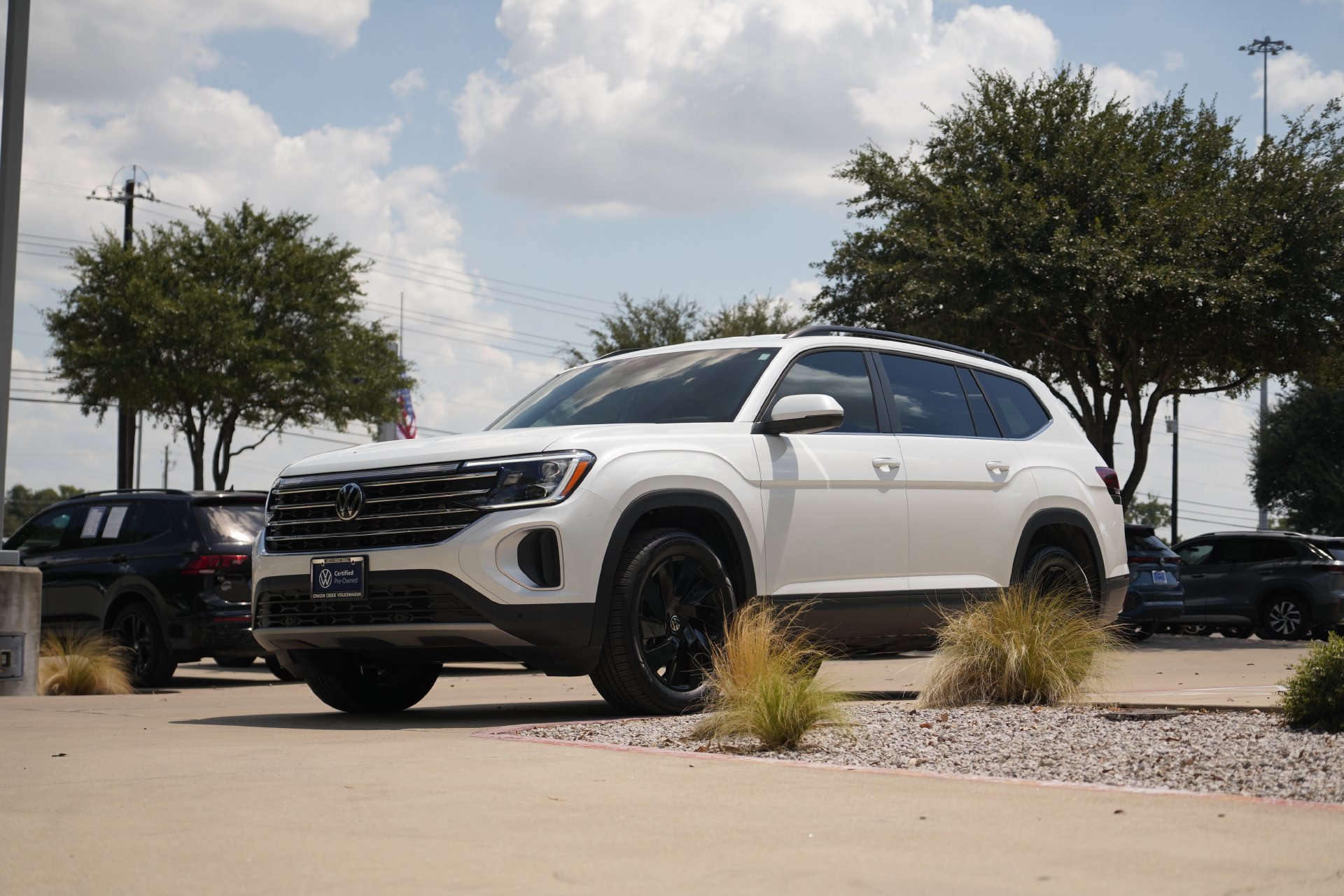 Certified 2026 Volkswagen Atlas SE FWD image 7