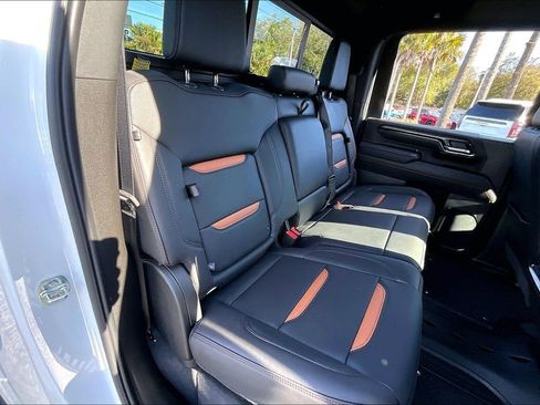 Used 2025 GMC Sierra 2500 AT4 w/ AT4 Premium Plus Package image 24