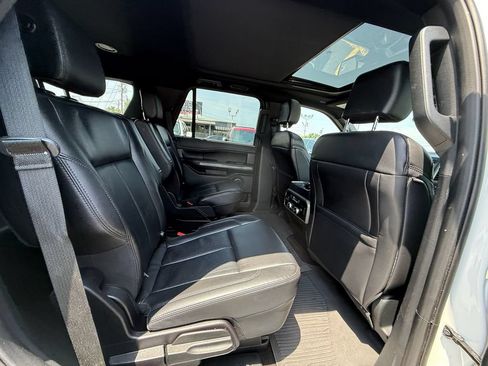 Used 2020 Ford Expedition XLT w/ Equipment Group 202A AWD/4WD image 22