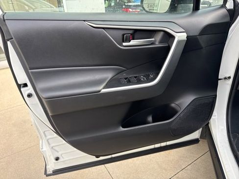Used 2024 Toyota RAV4 XLE image 22