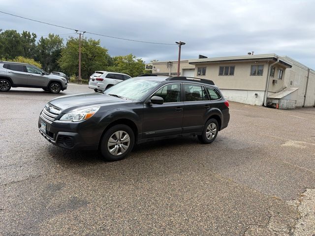 Used 2013 Subaru Outback 2.5i AWD/4WD image 3