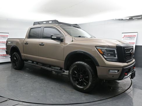 Used 2021 Nissan Titan PRO-4X w/ Pro-4x Convenience Package image 2