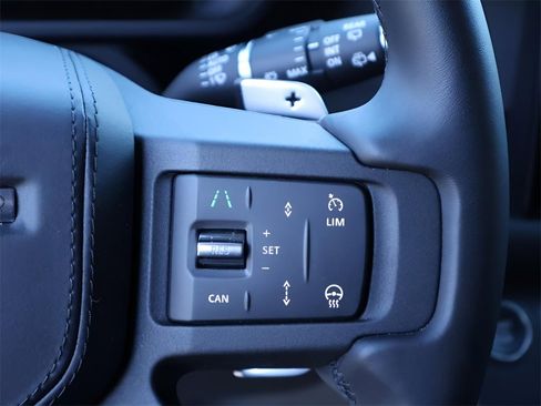 Used 2025 Land Rover Defender 130 V8 image 33