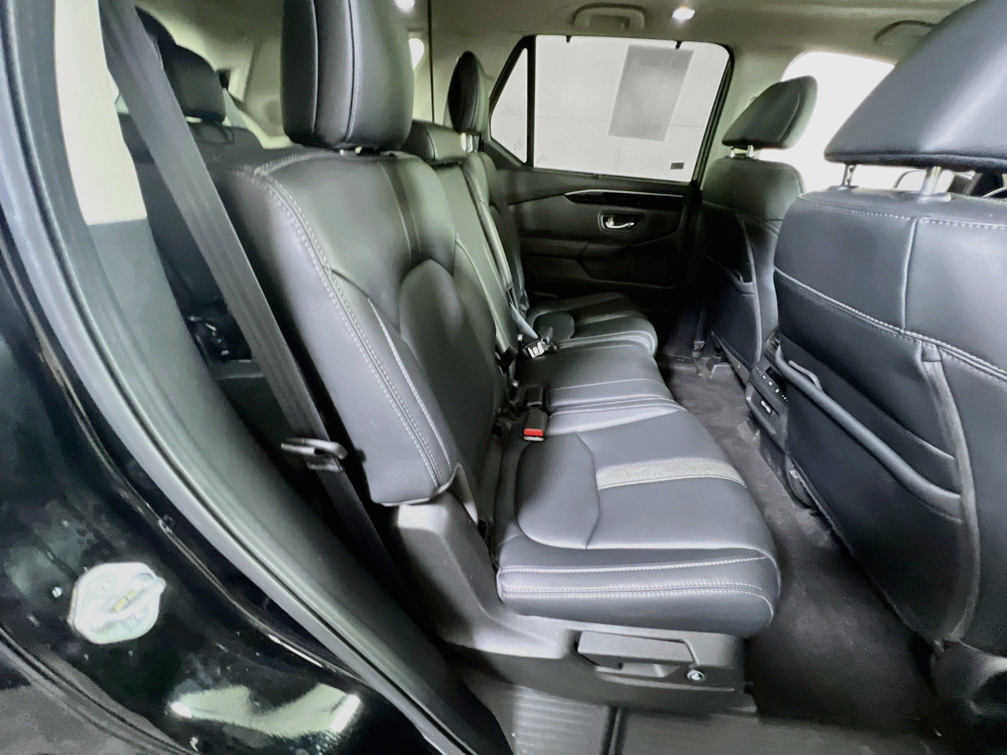 Used 2023 Honda Pilot Touring image 28