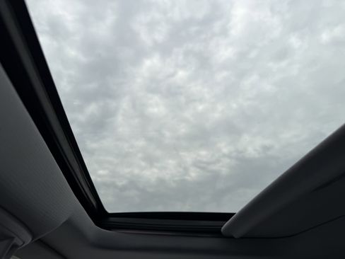 Used 2016 Cadillac Escalade ESV Premium image 22