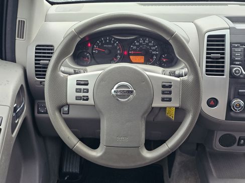 Used 2017 Nissan Frontier SV RWD image 16