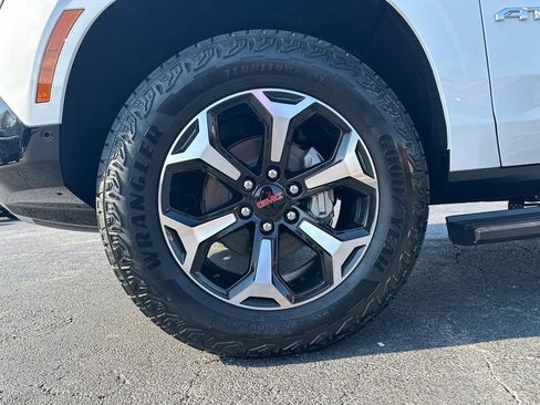 New 2026 GMC Yukon XL AT4 w/ AT4 Premium Plus Package image 12