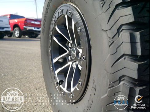 Used 2025 Jeep Wrangler Sport image 10