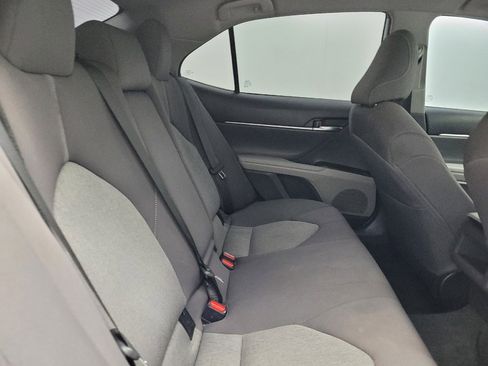 Used 2022 Toyota Camry LE image 19