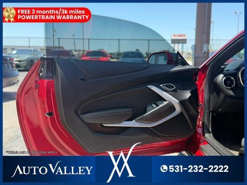 Used 2018 Chevrolet Camaro SS RWD image 11