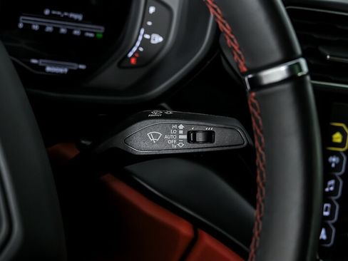 Used 2022 Lamborghini Urus AWD/4WD image 33
